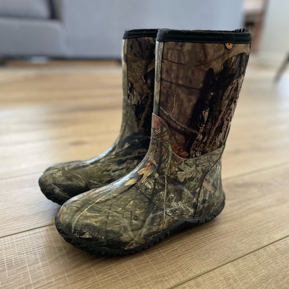 Bogs youth classic high waterproof insulated rain boot